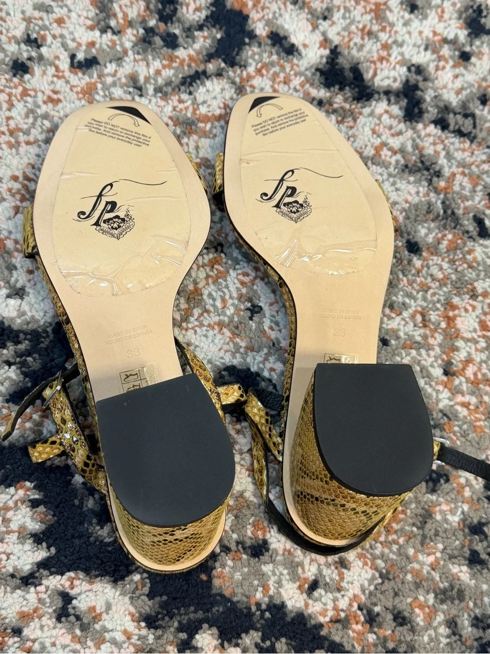 NWOT Free People ‘Liv’ Block Heel in “Taupe” Size 8